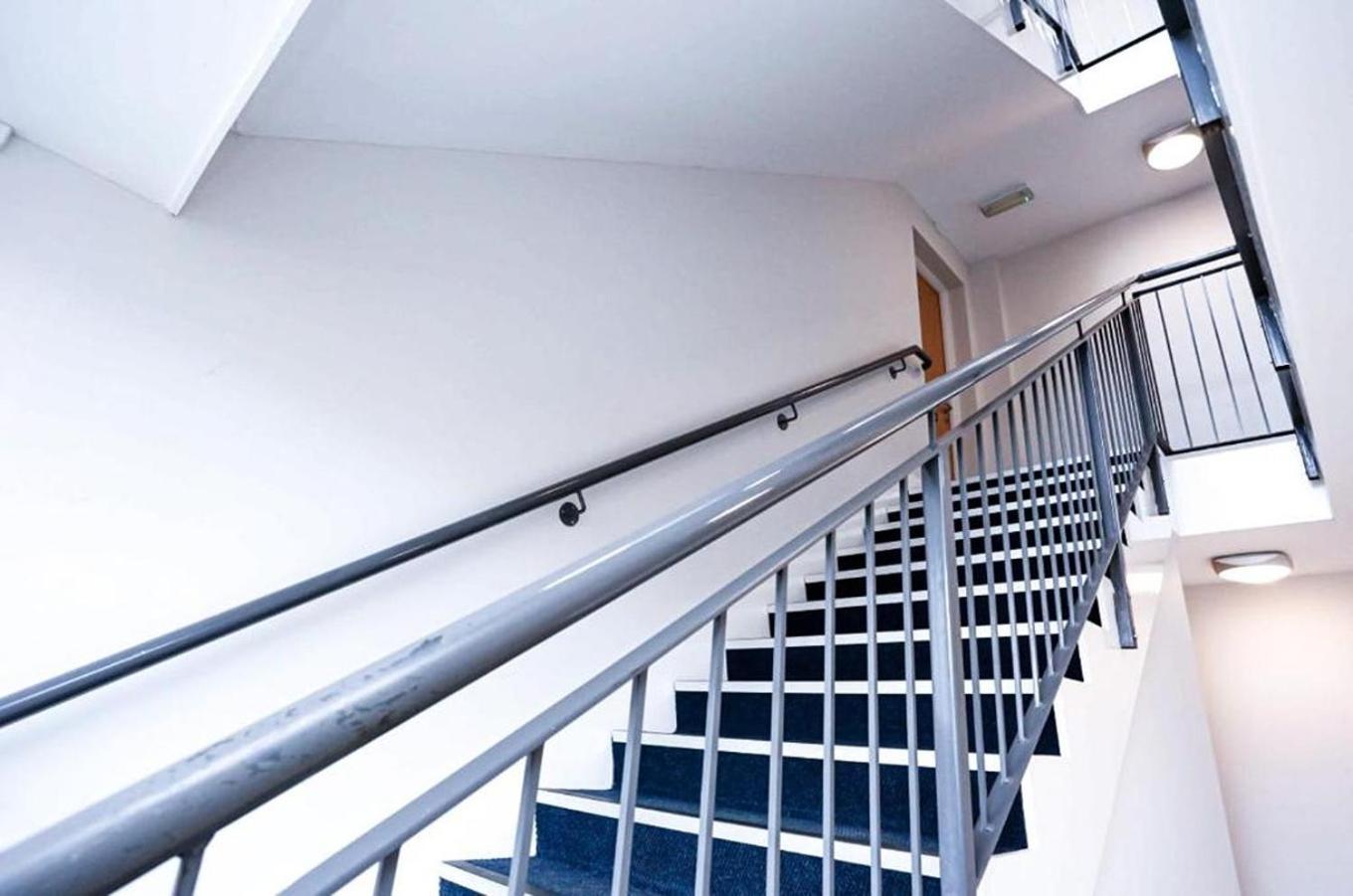 בלפסט Funky City Apartment - Secure Parking - Wifi - Sleeps 6 - No Parties מראה חיצוני תמונה